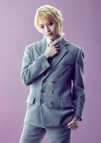 Riona Tatemichi : James Bond